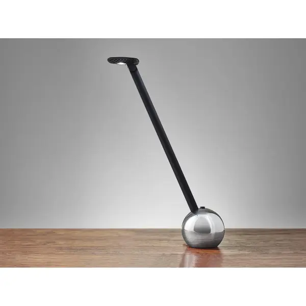 Kiu LED Desk Lamp - Image 3