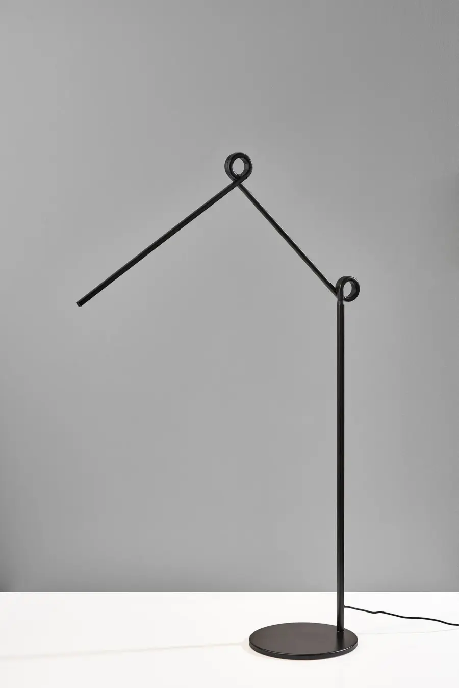 Knot LED Floor Lamp in Black - Image 4