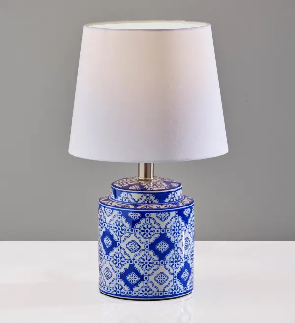 Charming Blue & White Ceramic Lamp Pair with Timeless Appeal - Image 4