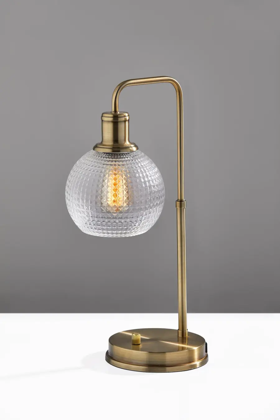 Versatile Mid-Century Desk Lamp with Modern USB Charging - Image 2