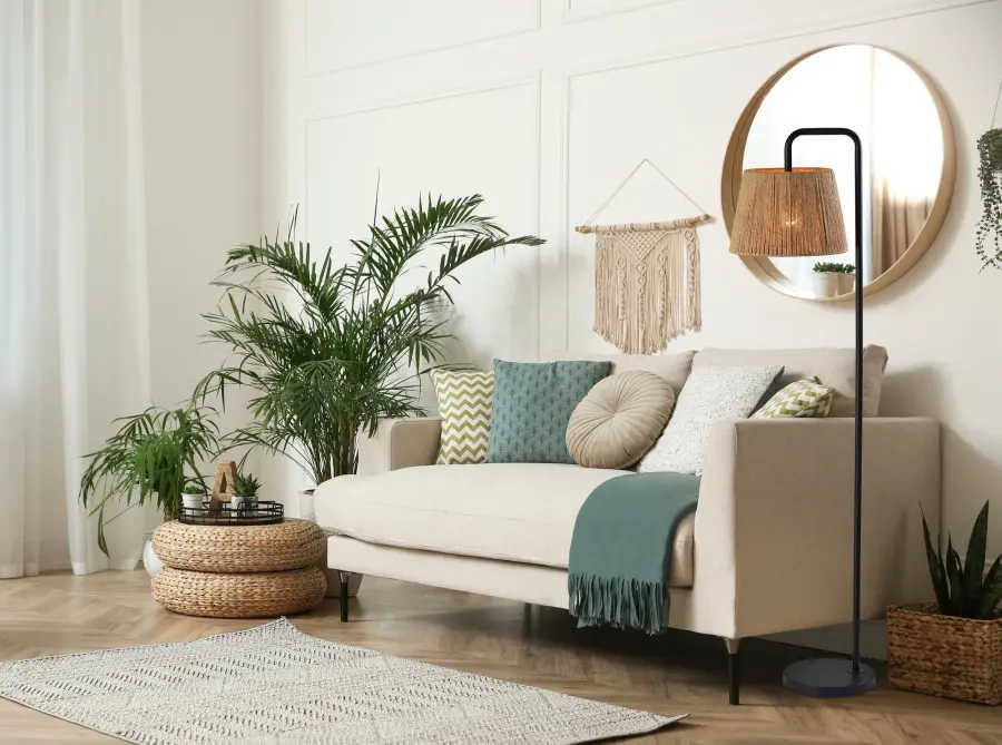 Tahoma Floor Lamp in Black - Image 2