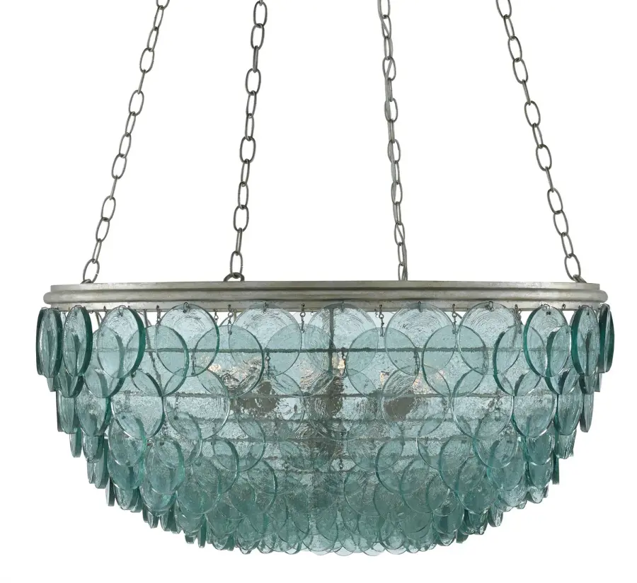 Quorum Eight Light Chandelier in Clear/Silver Leaf