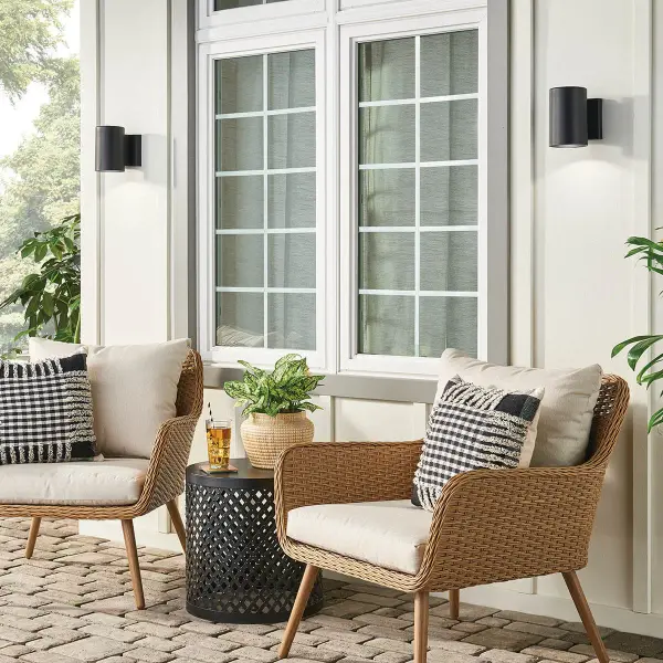 Sleek Modern Outdoor Wall Light with Integrated LED - Image 3