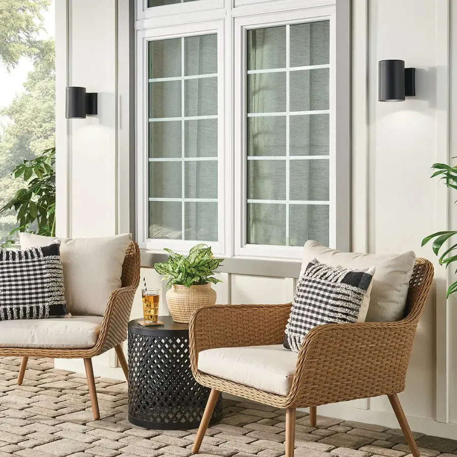 Sleek Modern Outdoor Wall Light with Integrated LED - Image 3