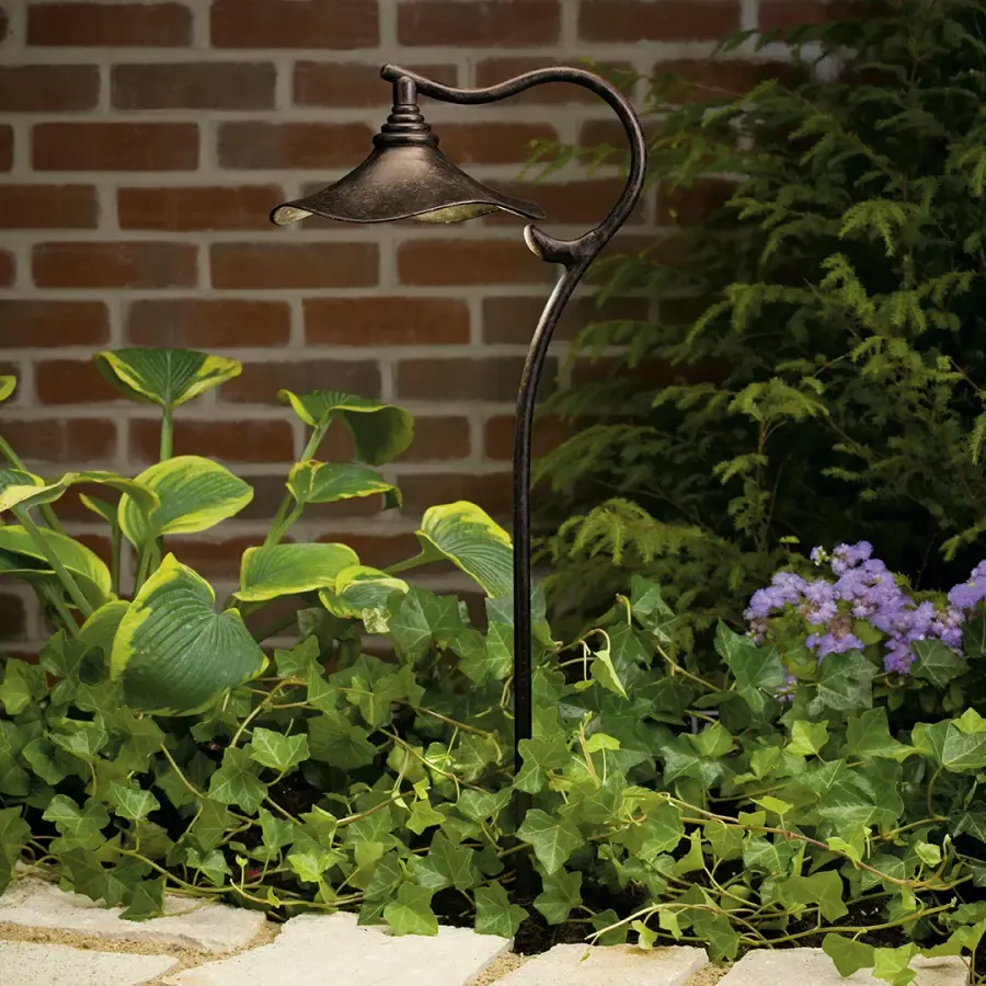 Classic Path Lighting with Timeless Aged Bronze Finish - Image 4