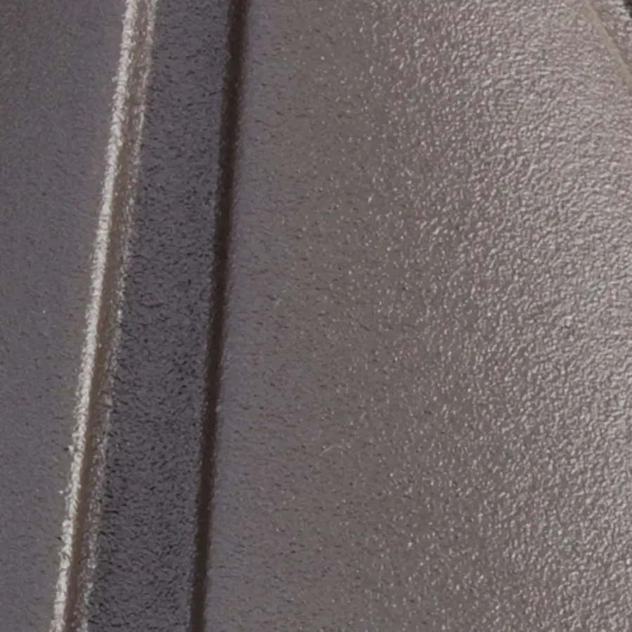 Efficient Low-Profile LED Deck Light for Outdoor Spaces - Image 3