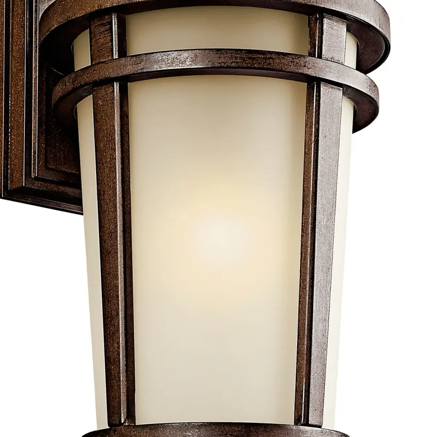 Classic Outdoor Wall Light with Warm Etched Glass and Wet-Rated Durability - Image 2