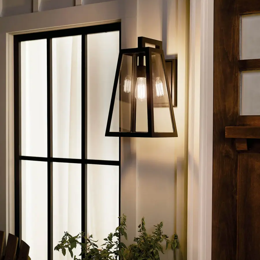 Elegant Outdoor Wall Light with Clear Glass and Wet-Rated Durability - Image 6