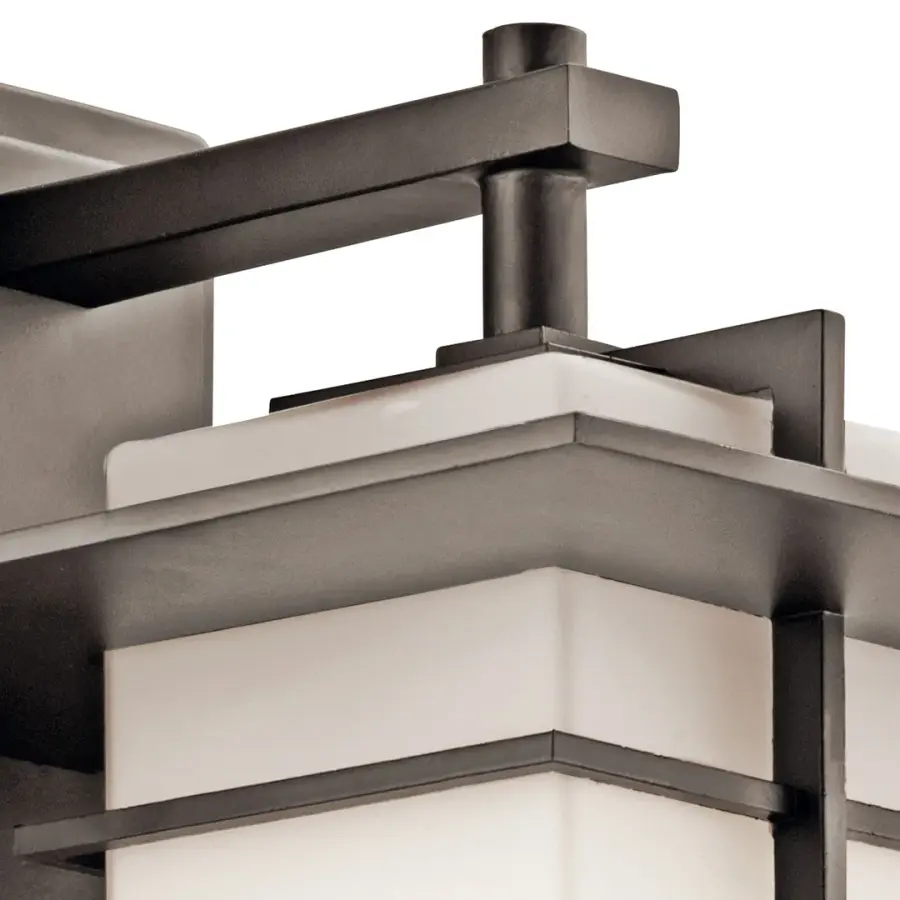 Classic Outdoor Wall Light with Timeless Bronze Finish - Image 2