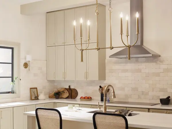 Elegant Linear Chandelier Blends Traditional Warmth with Modern Lines - Image 8