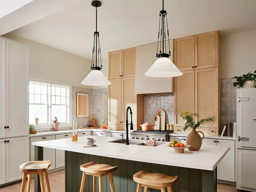 Albers Pendant in Black - Image 9