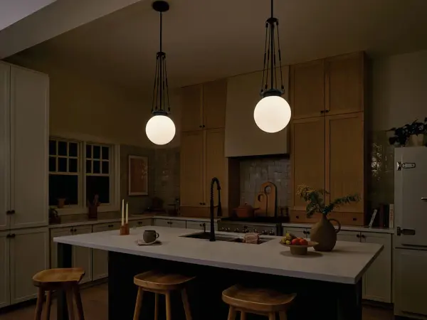 Albers Pendant in Black - Image 9