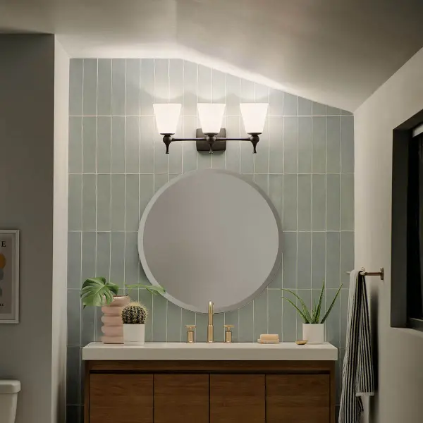 Cosabella 3-Light Vanity Light - Image 5