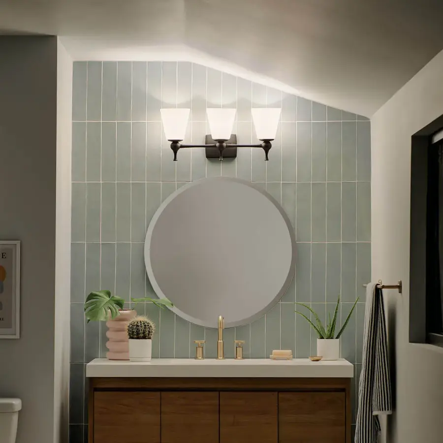 Cosabella 3-Light Vanity Light - Image 5