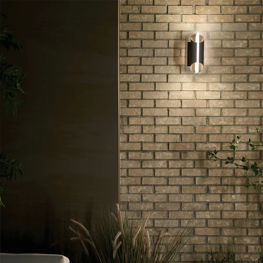Sleek Contemporary Outdoor Wall Light with Integrated LED - Image 6