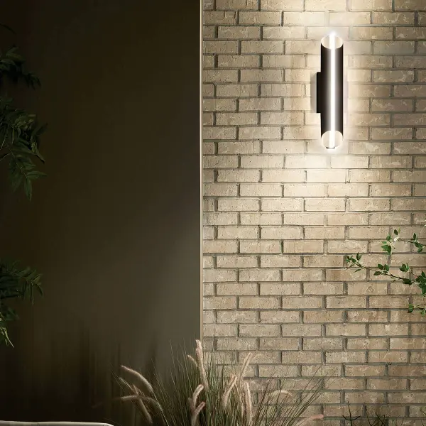 Sophisticated Outdoor Lighting with Integrated LED Efficiency - Image 6