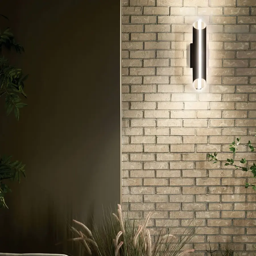 Sophisticated Outdoor Lighting with Integrated LED Efficiency - Image 6