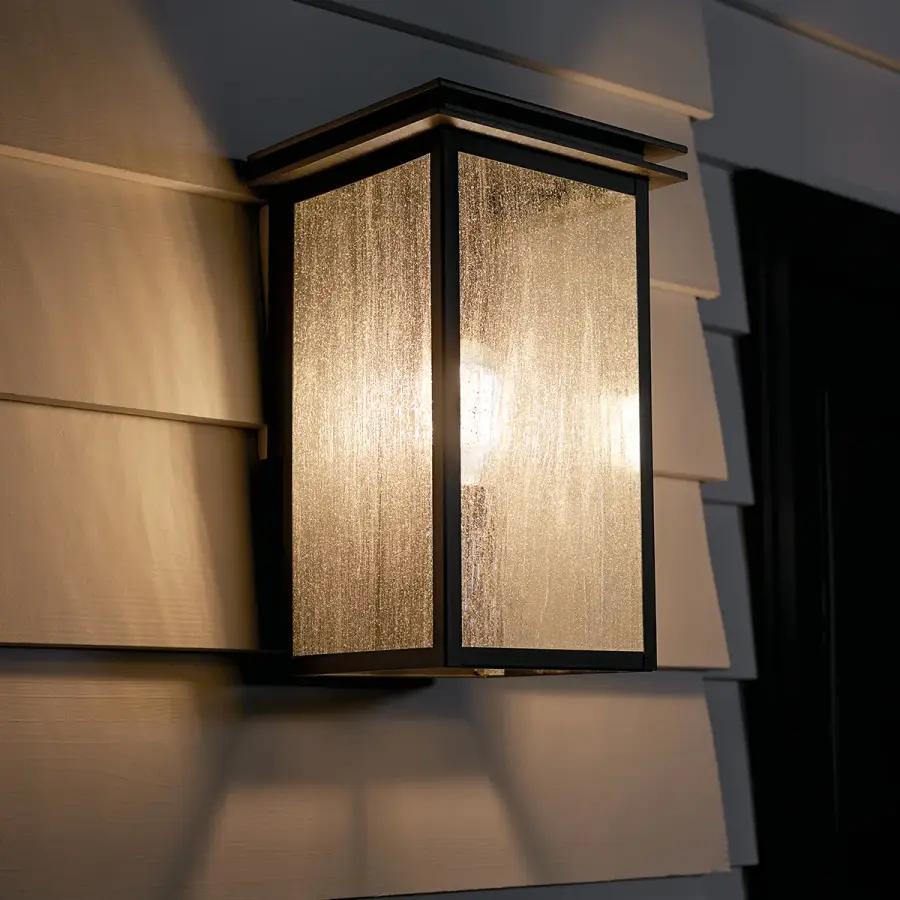 Charming Farmhouse-Style Outdoor Wall Light with Seeded Glass - Image 6