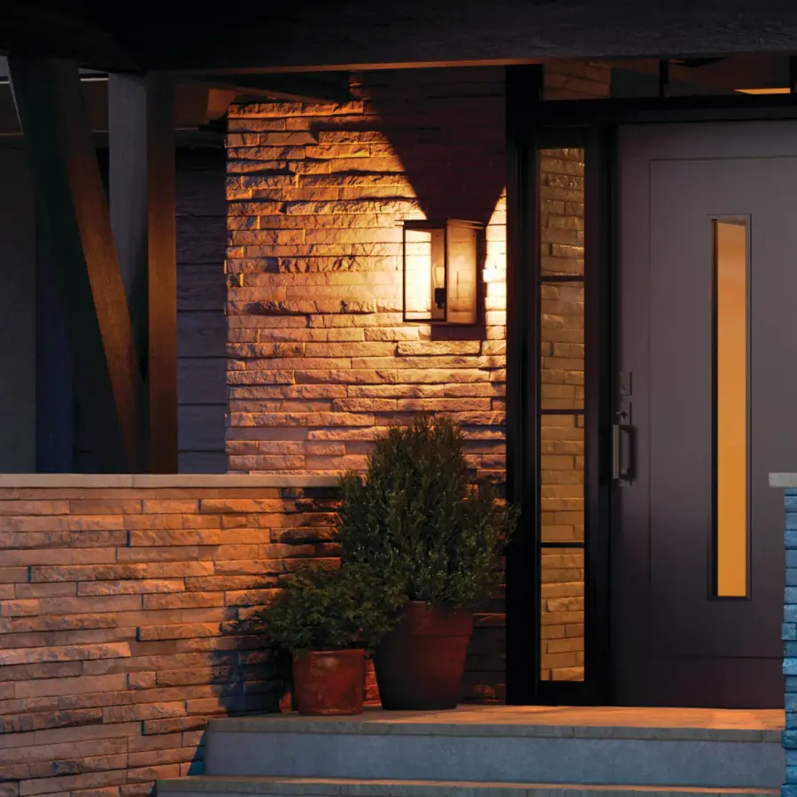 Charming Farmhouse-Style Outdoor Wall Light with Seeded Glass - Image 8