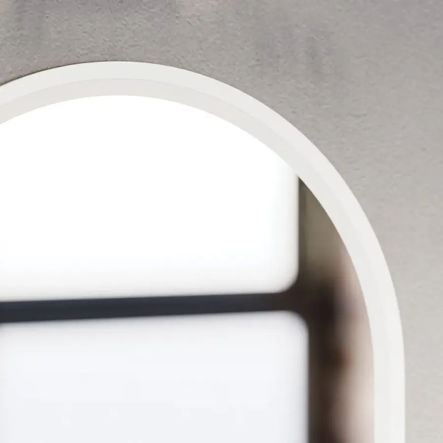 Menillo LED Lighted Mirror - Image 4