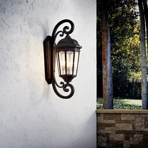 Grand Traditional Outdoor Wall Light with Seeded Glass Charm - Image 4