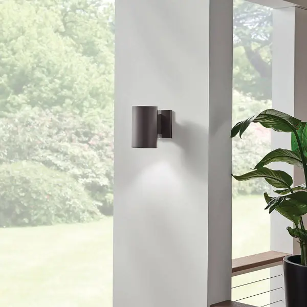 Compact Dark Sky Compliant Outdoor Wall Light with Clean Cylinder Design - Image 3