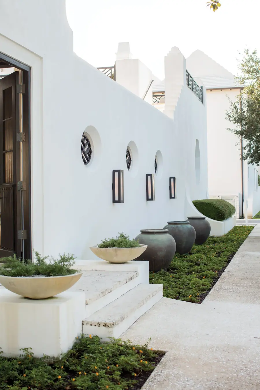 Large Wall Mount Lantern - Image 2