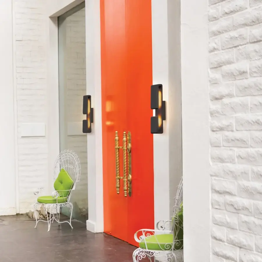 Contour LED Wall Sconce in Black - Image 4