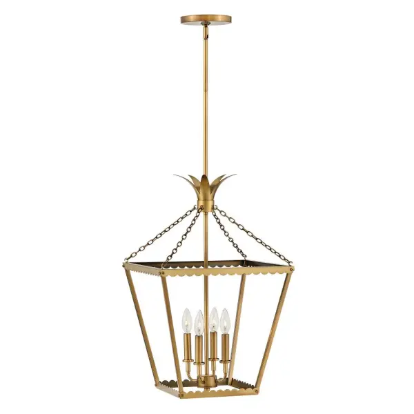 Palma charmingly blends European elegance with timeless touches of the classic pineapple motif. Sophisticated and modern, Palma is infused with a dash of Old World glamour. This enduring design creates a balanced sensation of both refinement and ease as part of its overall appeal.