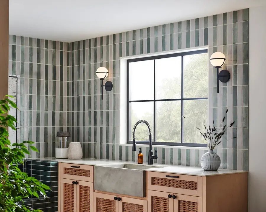 Medium Single Light Vanity - Image 3