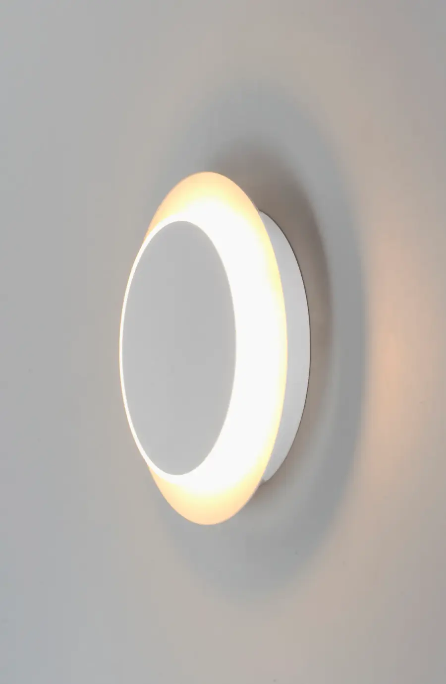 Revolver LED Bath Vanity Light - Image 3
