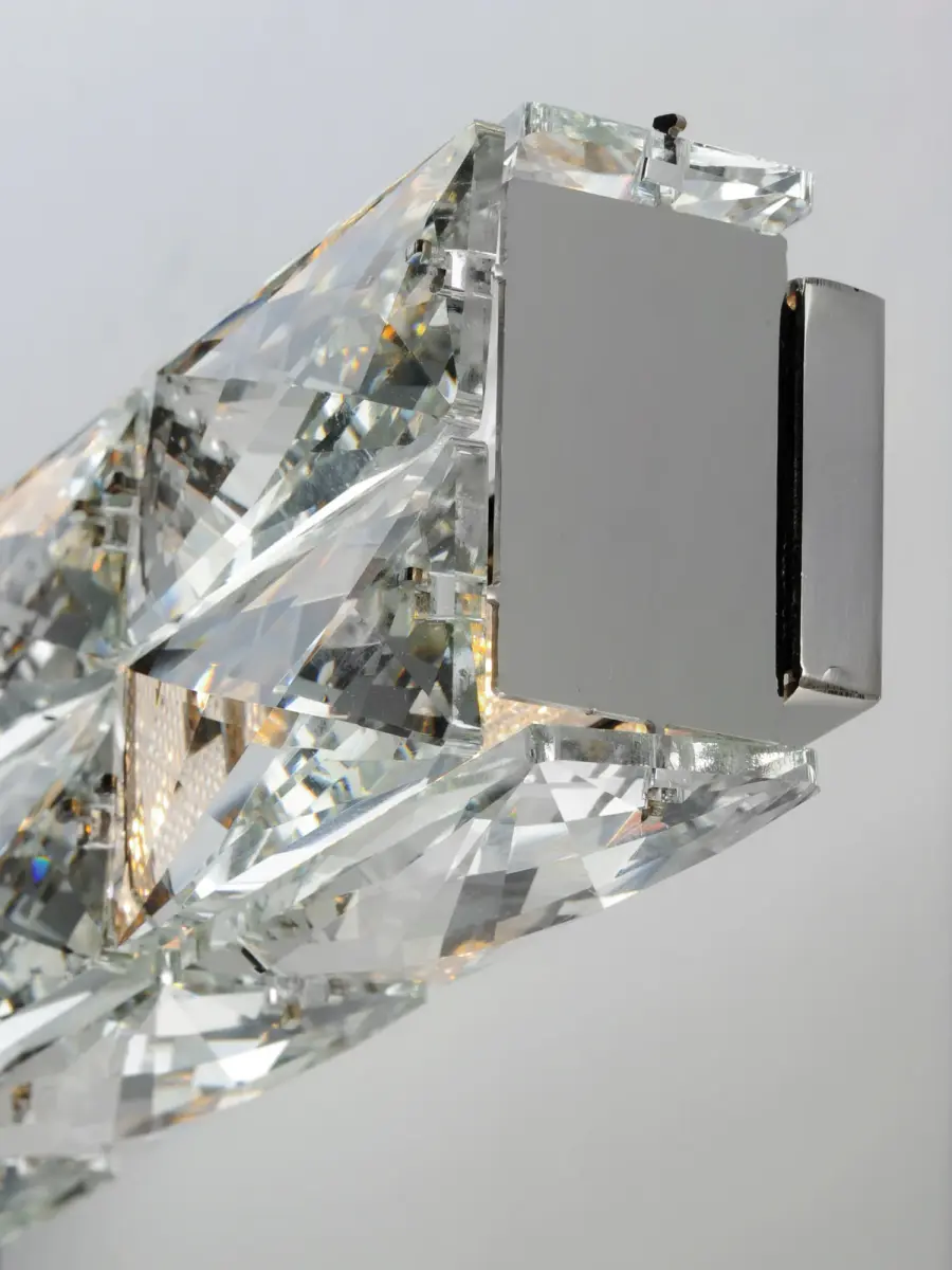 Zephyr 30" LED Bath Vanity Light in Polished Chrome - Image 4