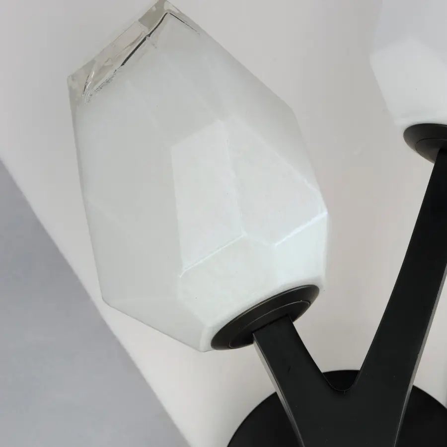 Versatile LED Bath Bar with Adjustable Color Temperature - Image 2