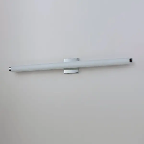 Versatile LED Bath Bar with Adjustable Color Temperature - Image 4