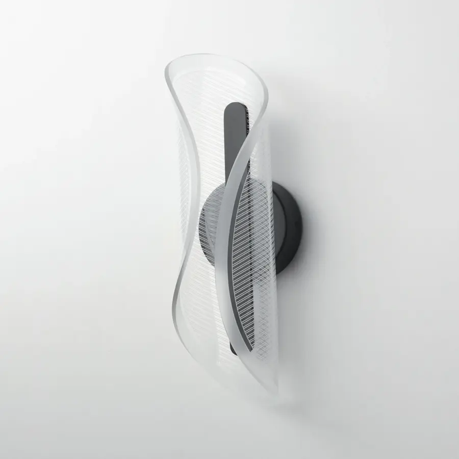 Manta 17" LED Wall Sconce in Black - Image 4