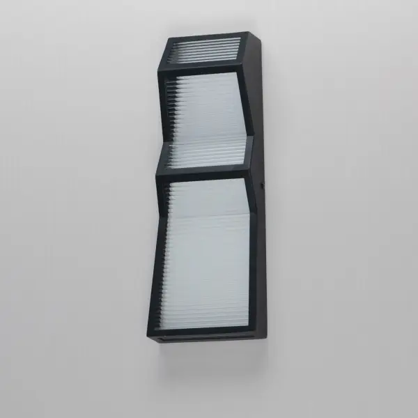 ADA-Compliant Modern LED Sconce with Striking Ribbed Glass Design - Image 4