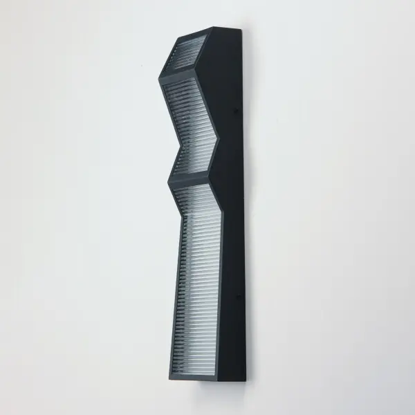 ADA-Compliant Modern LED Sconce with Striking Ribbed Glass Design - Image 4