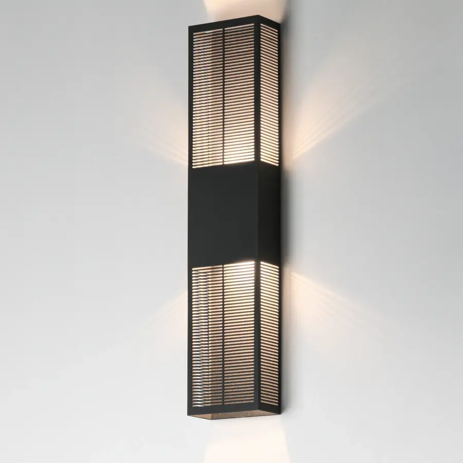 Grate 30" LED Outdoor Wall Sconce in Matte Black - Image 4