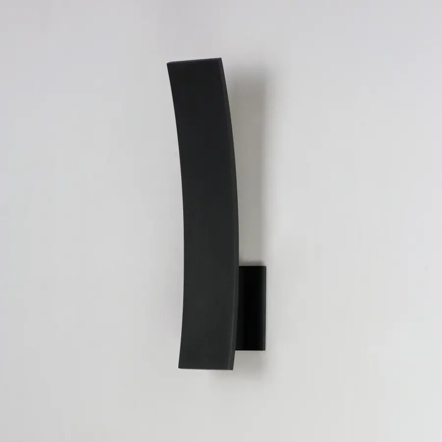 Sleek LED Outdoor Sconce with Energy-Efficient Performance - Image 2