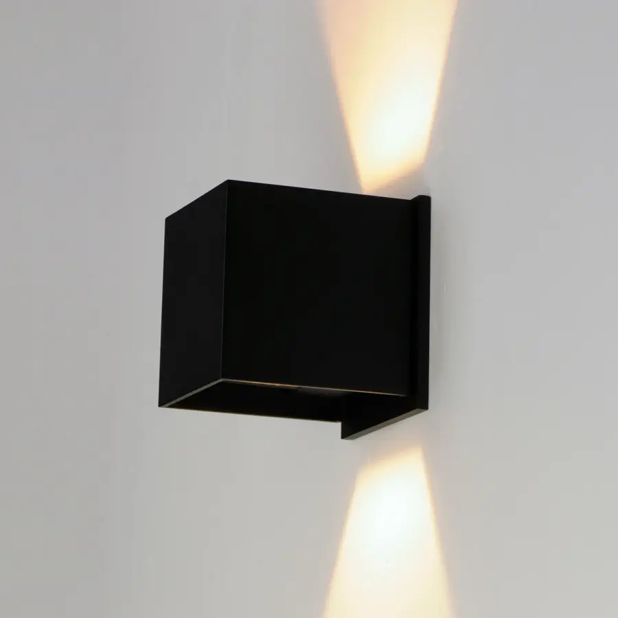 Sleek Modern LED Outdoor Sconce with Energy-Efficient Performance - Image 3