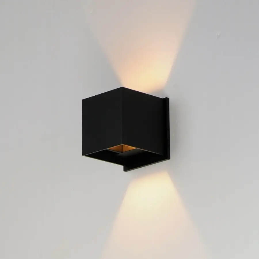Sleek Modern LED Outdoor Sconce with Energy-Efficient Performance - Image 4