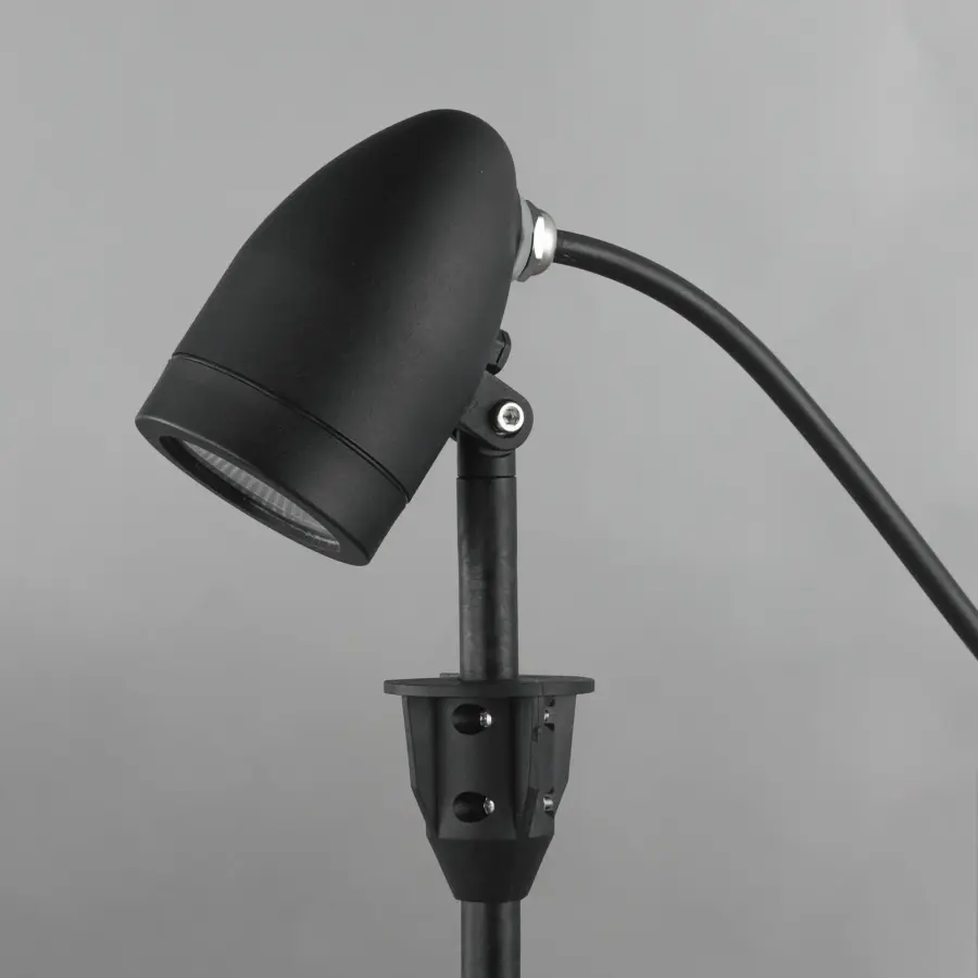 Alumilux Landscape Outdoor Pathway Light - Image 4