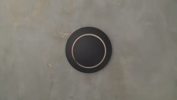 The Alumilux Fulcrum delivers efficient LED lighting in a minimalist aluminum design. Perfect for contemporary exteriors, this compact sconce provides warm 3000K illumination with excellent color rendering. - alternate view