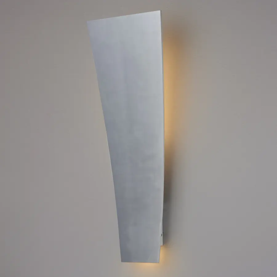 Sleek LED Outdoor Sconce with High-Output Illumination - Image 3
