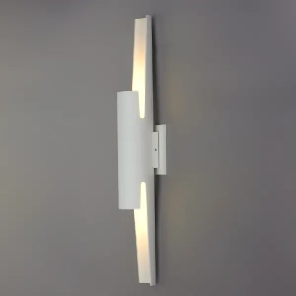 Alumilux Runway LED Outdoor Wall Sconce - Image 3