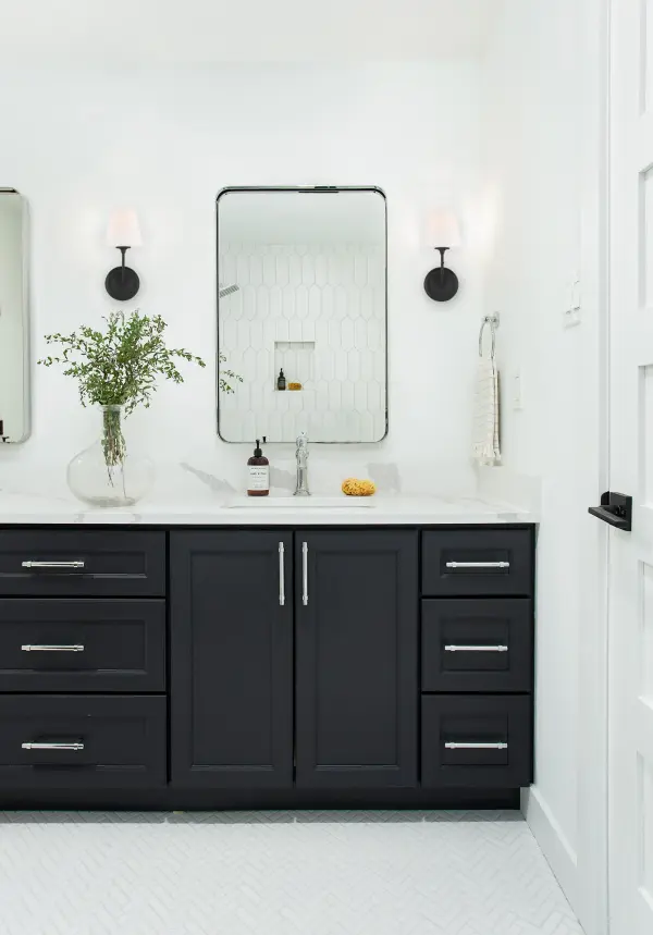 Sylvan 6" Wall Sconce in Black Forged - Image 13