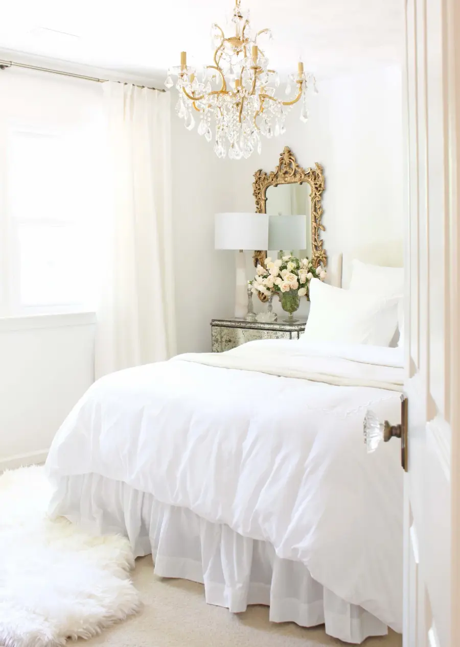 Filmore 23" Antique Gold Chandelier - Image 14