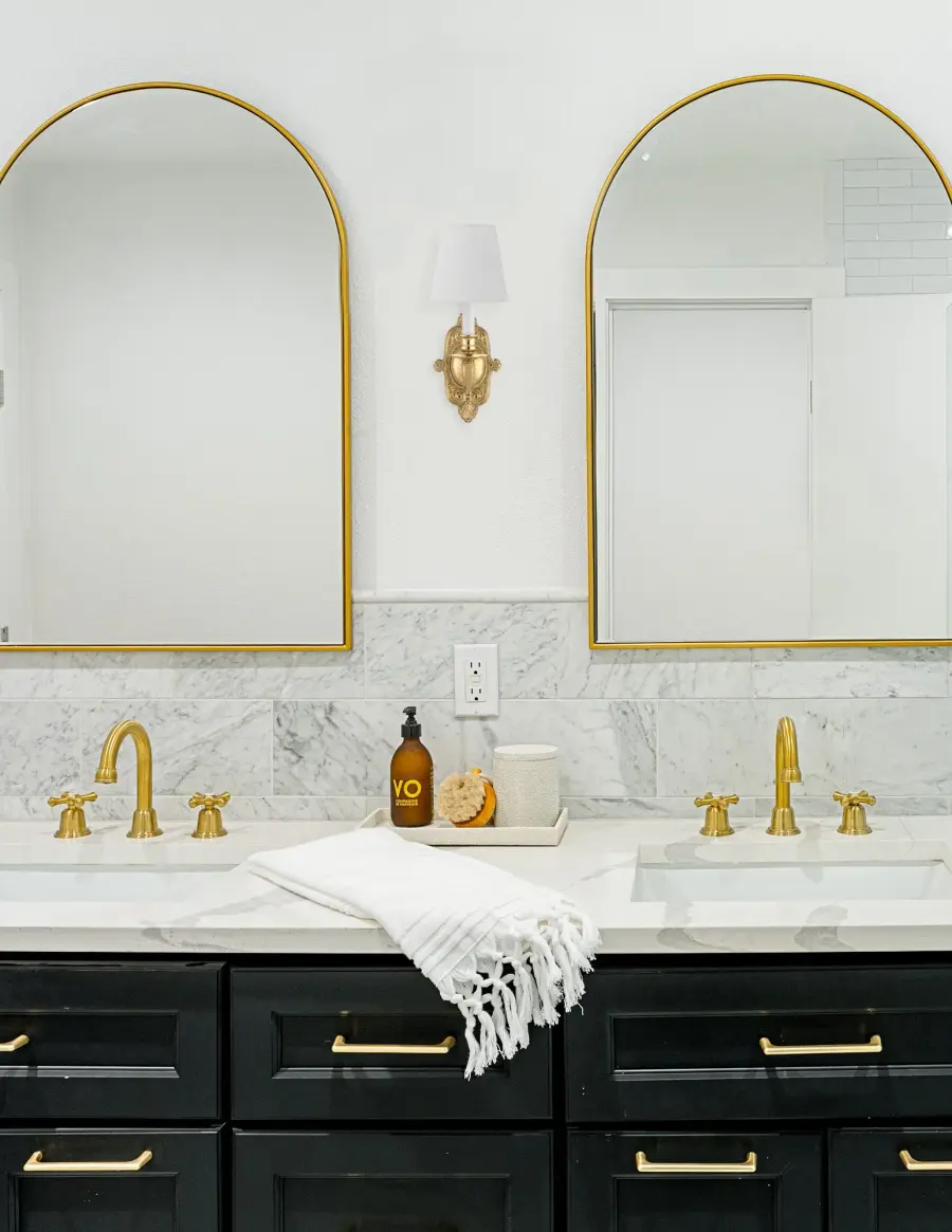 Marlowe 5" Sconce in Polished Brass - Image 6