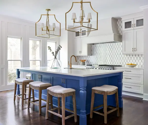 Baxter 22" Chandelier in Aged Brass - Image 5