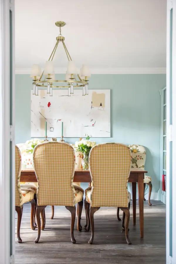 Baxter 31.5" Chandelier in Aged Brass - Image 5